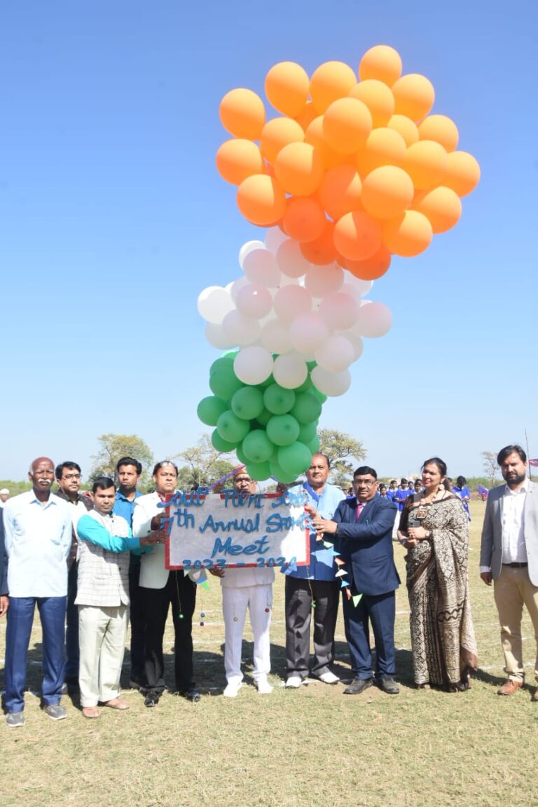 साउथ प्वाइंट स्कूल गोबरघुसी पटमदा में 7 वॉ वार्षिक खेल कूद प्रतियोगिता 2023-24 एवं युवा दिवस का आयोजन।