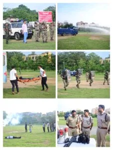आज दिनांक- 05.06.2025 को पुलिस केन्द्र, गोलमुरी में ईद-उल-जुहा (बकरीद) पर्व के मद्देनजर विषम परिस्थिति में असामाजिक तत्वों एवं हुड़दंगियों के विरुद्ध प्रभावी कार्रवाई हेतु वरीय पुलिस अधीक्षक के द्वारा पुलिस अधीक्षक नगर/ग्रामीण की उपस्थिति में दंगा रोधी उपकरणों के साथ मॉक ड्रिल का आयोजन किया गया ।