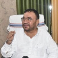 आज संविधान दिवस के मौके पर झारखंड प्रदेश अल्पसंख्यक आयोग के अध्यक्ष हिदायतुल्लाह खान ने एकता और सद्भाव का संदेश दिया…..