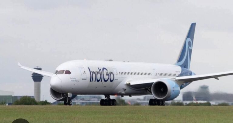 इंडिगो प्रकरण ने केंद्र का इकबाल गिराया है…..