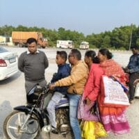 उपायुक्त के निर्देशानुसार परिवहन विभाग ने ग्रामीण क्षेत्रों में चलाया वाहन जांच अभियान ..सड़क सुरक्षा को लेकर दो पहिया वाहन चालकों का हेलमेट, कार चालकों का सीट बेल्ट, बसों में ओवरलोडिंग की जांच की गई…