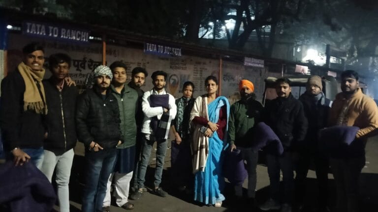 “यात्रा” ने जरूरतमंद लोगों के बीच कंबल व गर्म कपड़ों का वितरण किया…..