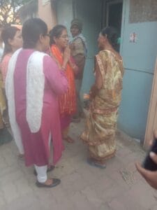 वार्ड संख्या 13 से चुनाव लड़ रही प्रसिद्ध शिक्षाविद किरण कुमारी महिला सुरक्षा पर भी जोर दे रही हैं।