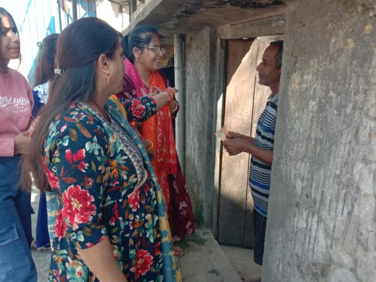 वार्ड 13 में बदलाव की बयार, किरण कुमारी ने झोंकी ताकत, कहा : मूलभूत सुविधाओं को दुरुस्त करना मेरी पहली प्राथमिकता ।