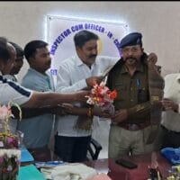 सीताराम डेरा थाना के नव नियुक्त थाना प्रभारी श्री आनंद मिश्रा का सीताराम डेरा थाना शांति समिति के सदस्यों द्वारा स्वागत एवं अभिनंदन…..