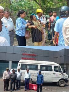 सड़क दुर्घटना में जख्मी महिला को डालसा पीएलवी जागरूकता वैन से टीएमएच में भर्ती कराया ।