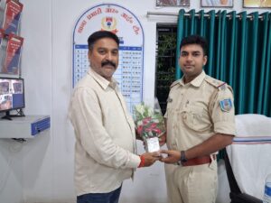 नव नियुक्त R.I.T. थाना प्रभारी रविकांत पराशर जैसे कर्मठ पुलिस अधिकारी की क्षेत्र की जनता को जरूरत–परशुराम सिंह बागी(जिला अध्यक्ष- भारत रक्षा मंच)