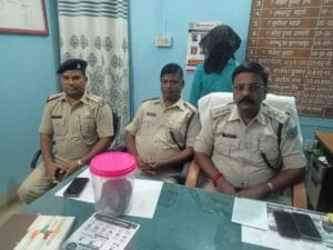 पटमदा में युवक की हत्या का खुलासा, आरोपी गिरफ्तार, पत्थर से वार कर की गई थी मनोहर मांझी की हत्या…..