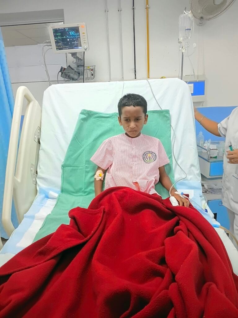 फटा हुआ था अपेंडिक्स, पेट में फैल चुका था संक्रमण, नेताजी सुभाष मेडिकल कॉलेज में छह वर्षीय बच्चे का निःशुल्क सफल ऑपरेशन, चिकित्सकों ने बचाई जान…..